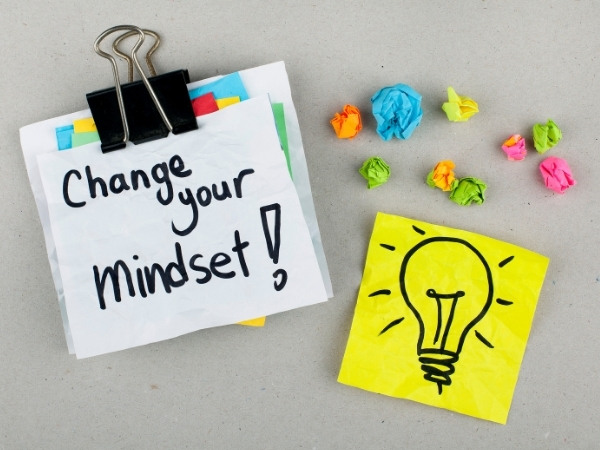 How To Manifest Money By  Changing Your Mindset