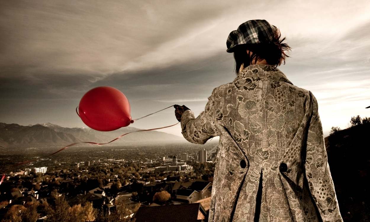 Live Life In Abundance By Letting Go Of The Past