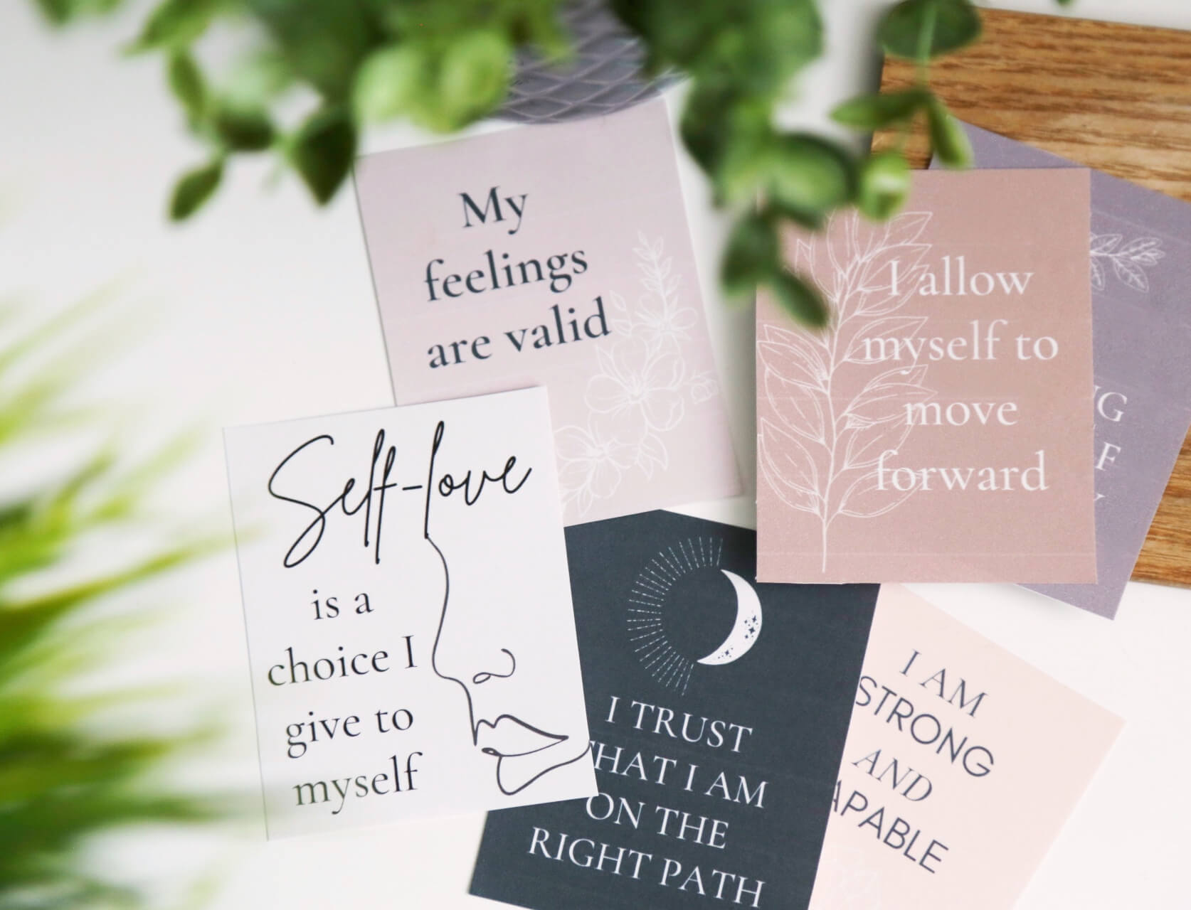 Affirmation cards about self-love and growth helping reprogram beliefs and strengthen manifestation mindset